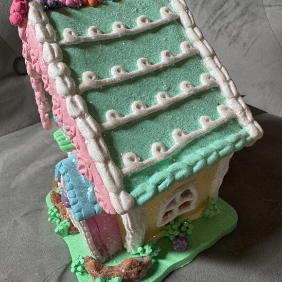 Light Up Small Easter Pastel Gingerbread House Bunny Spring Decor NEW WITH TAG - Picture 4 of 7